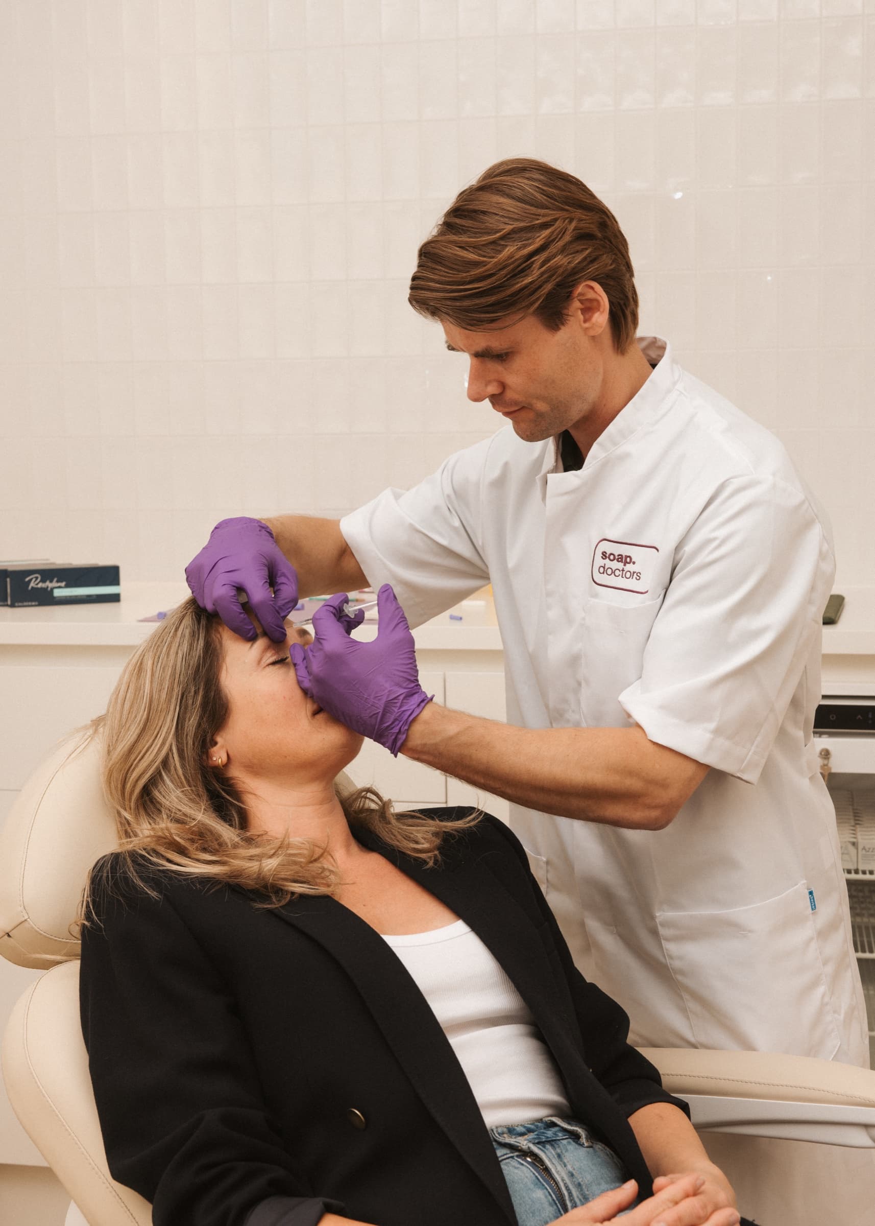 Botox behandeling door een cosmetisch arts van Soap